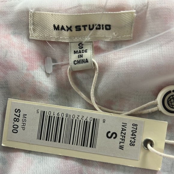 1749 NWT Max Studio Sleeveless Floral Blouse W/Tie Embellishment On Back. SzS - Picture 11 of 11